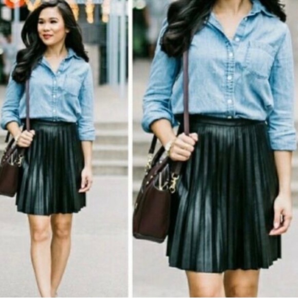 J Crew Vegan Leather Pleated Skirt - Picture 2 of 7